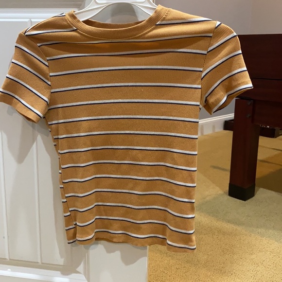 Cropped ultra flirt top, size small, orange with white and black stripes. - Picture 2 of 2